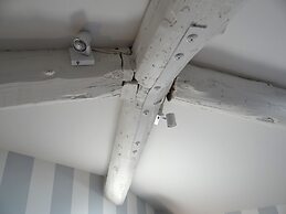 Lovely Apartment in Florence for 6 - Three Bedroom Apartment, Sleeps 6