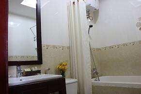 Nhi Trung Hotel