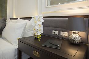 Golden Rooster Hotel