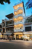 Golden Rooster Hotel