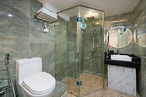 Golden Rooster Hotel