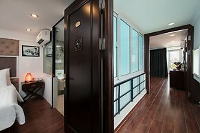 Golden Rooster Hotel