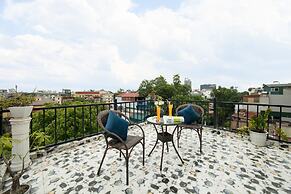 Golden Rooster Hotel