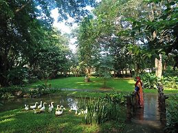 Alongkorn Farm and Resort