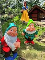 Alongkorn Farm and Resort