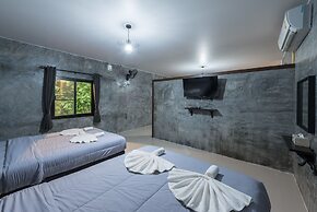 Alongkorn Farm and Resort