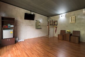 Alongkorn Farm and Resort