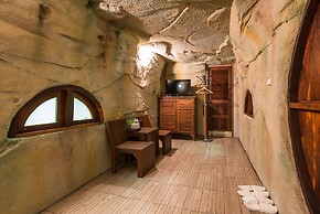 Alongkorn Farm and Resort