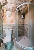 Alongkorn Farm and Resort