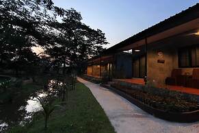 Alongkorn Farm and Resort