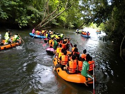 Alongkorn Farm and Resort