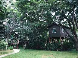 Alongkorn Farm and Resort