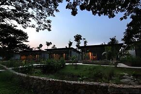 Alongkorn Farm and Resort