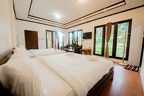 Taksina Garden Resort