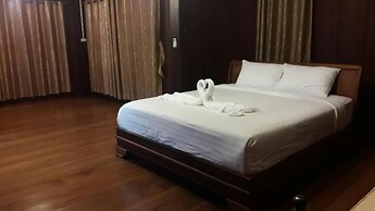 Taksina Garden Resort