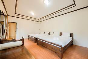 Taksina Garden Resort