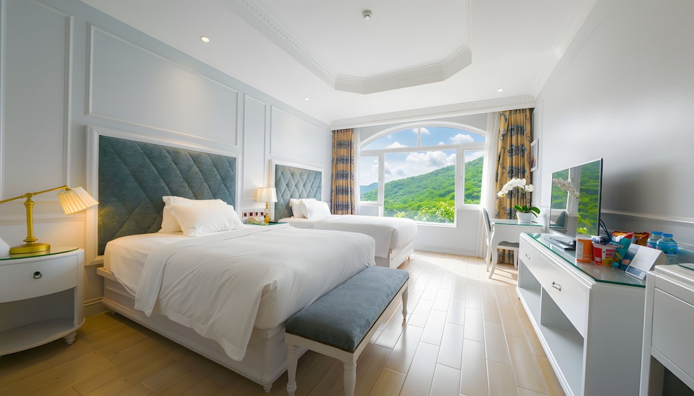 Lan Rung Beach Resort