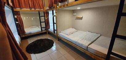 Escape Backpackers KK