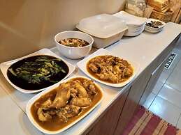 Escape Backpackers KK