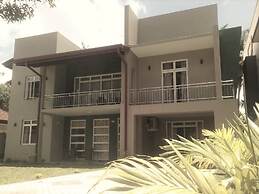 Lanka Lands Holiday Home