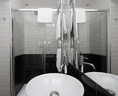 Trevi Contemporary Suite