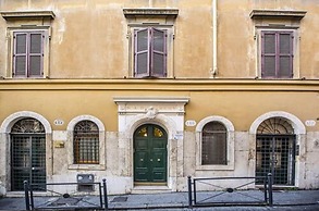 Trevi Contemporary Suite