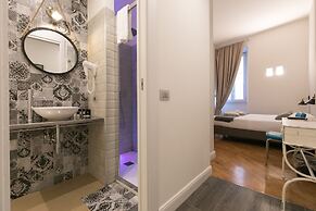 Trevi Contemporary Suite