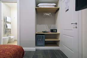 Trevi Contemporary Suite