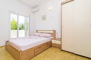 Apartments & Rooms Barisic