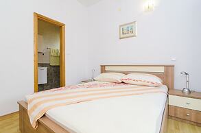 Apartments & Rooms Barisic