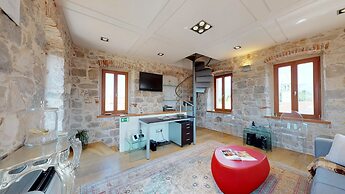 Riva and Diocletian Apartments