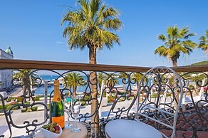 Riva and Diocletian Apartments