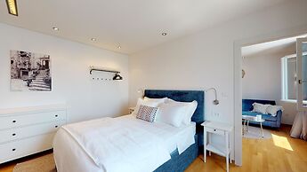 Riva and Diocletian Apartments