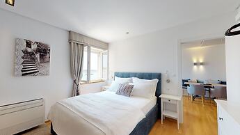 Riva and Diocletian Apartments