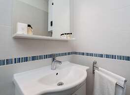 Riva and Diocletian Apartments