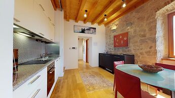 Riva and Diocletian Apartments