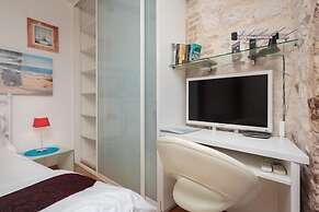 Riva and Diocletian Apartments