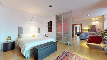 Riva and Diocletian Apartments