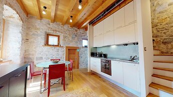 Riva and Diocletian Apartments