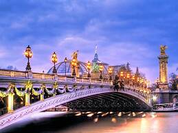 VIP Paris Yacht Hotel