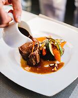 VIP Paris Yacht Hotel