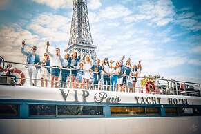 VIP Paris Yacht Hotel