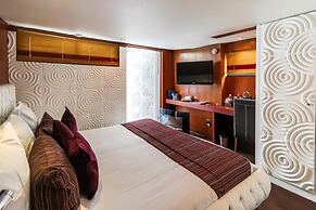 VIP Paris Yacht Hotel