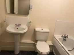 3 Bedroom Penthouse - City Centre Suites