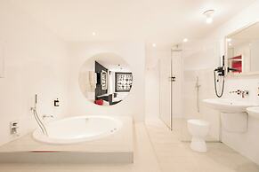 La França Travellers - Adults Only