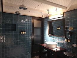 La França Travellers - Adults Only