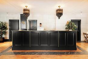 La França Travellers - Adults Only