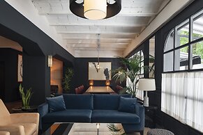 La França Travellers - Adults Only