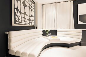 La França Travellers - Adults Only