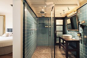 La França Travellers - Adults Only